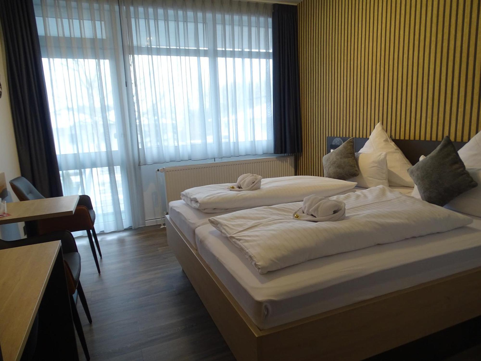 Hotel Zur Therme Westernkotten Екстериор снимка