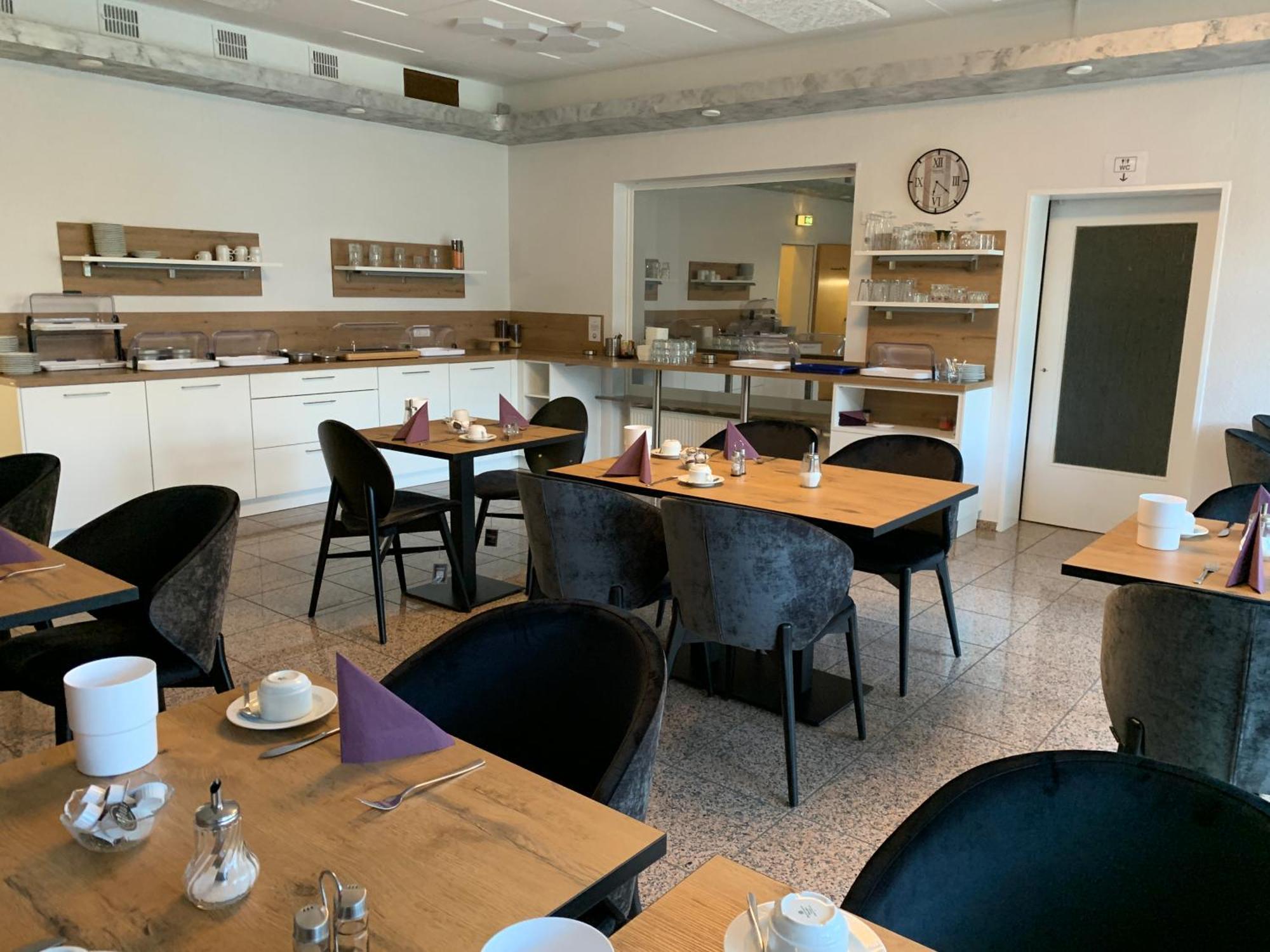 Hotel Zur Therme Westernkotten Екстериор снимка